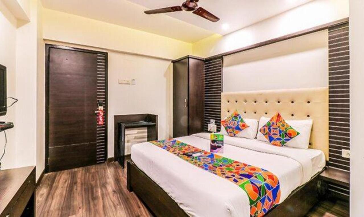 OYO 13105 Hotel Blue Diamond Turambhe Exterior foto