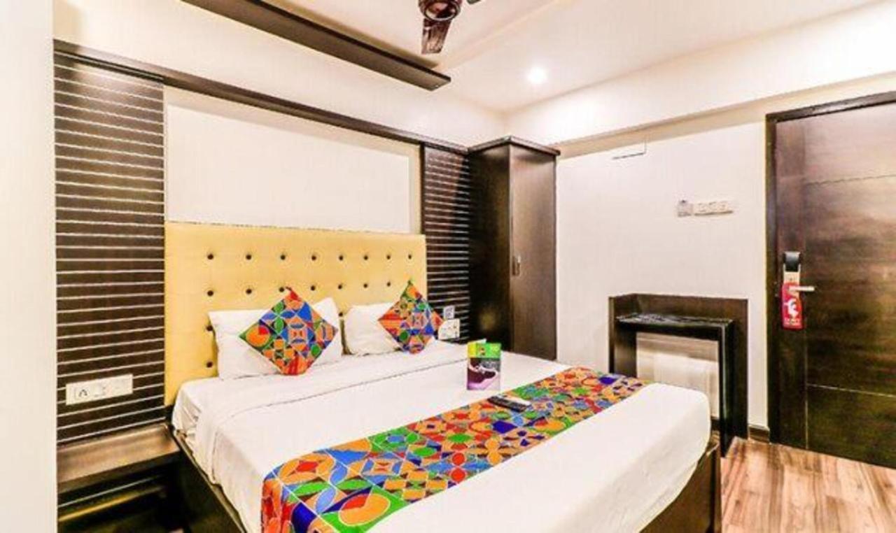 OYO 13105 Hotel Blue Diamond Turambhe Exterior foto