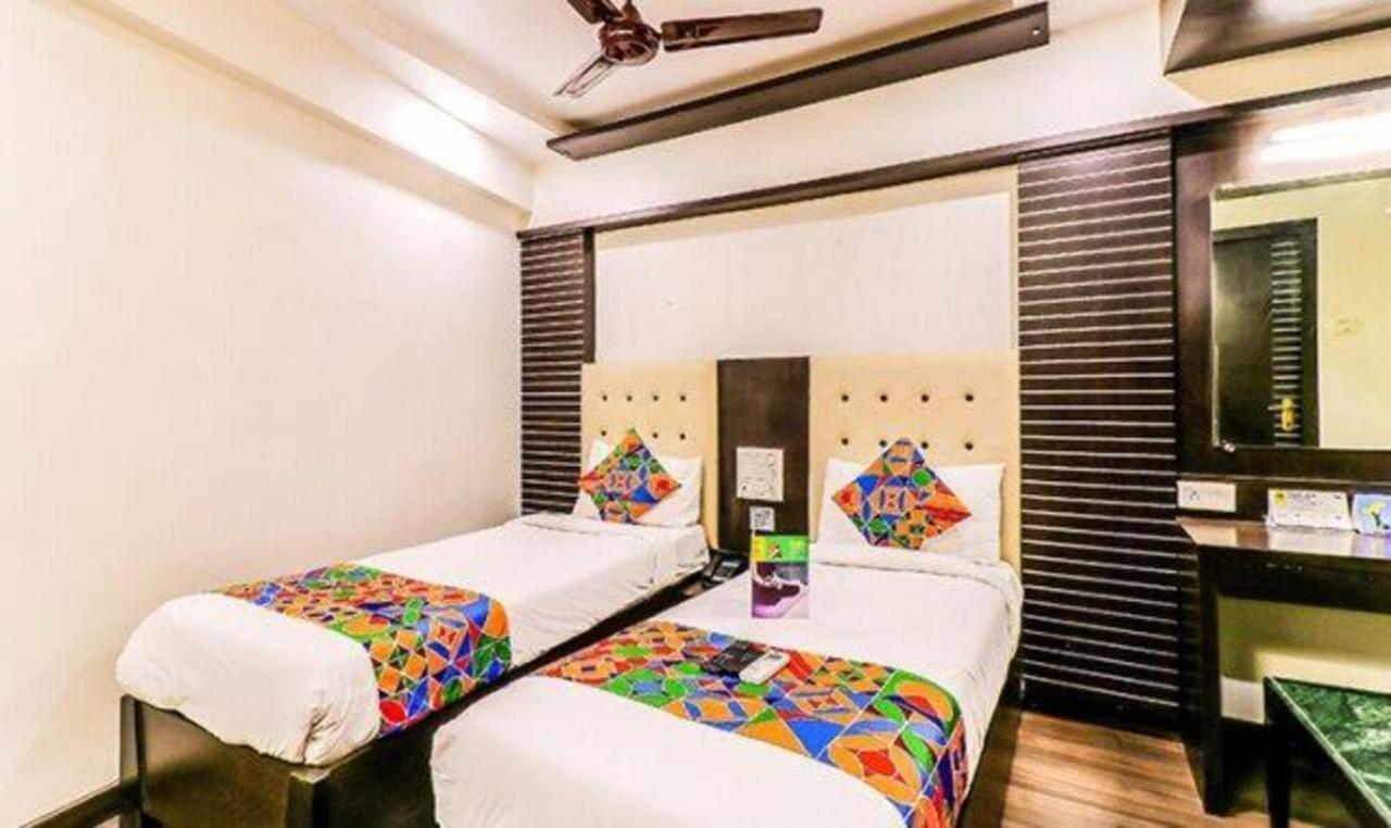 OYO 13105 Hotel Blue Diamond Turambhe Exterior foto
