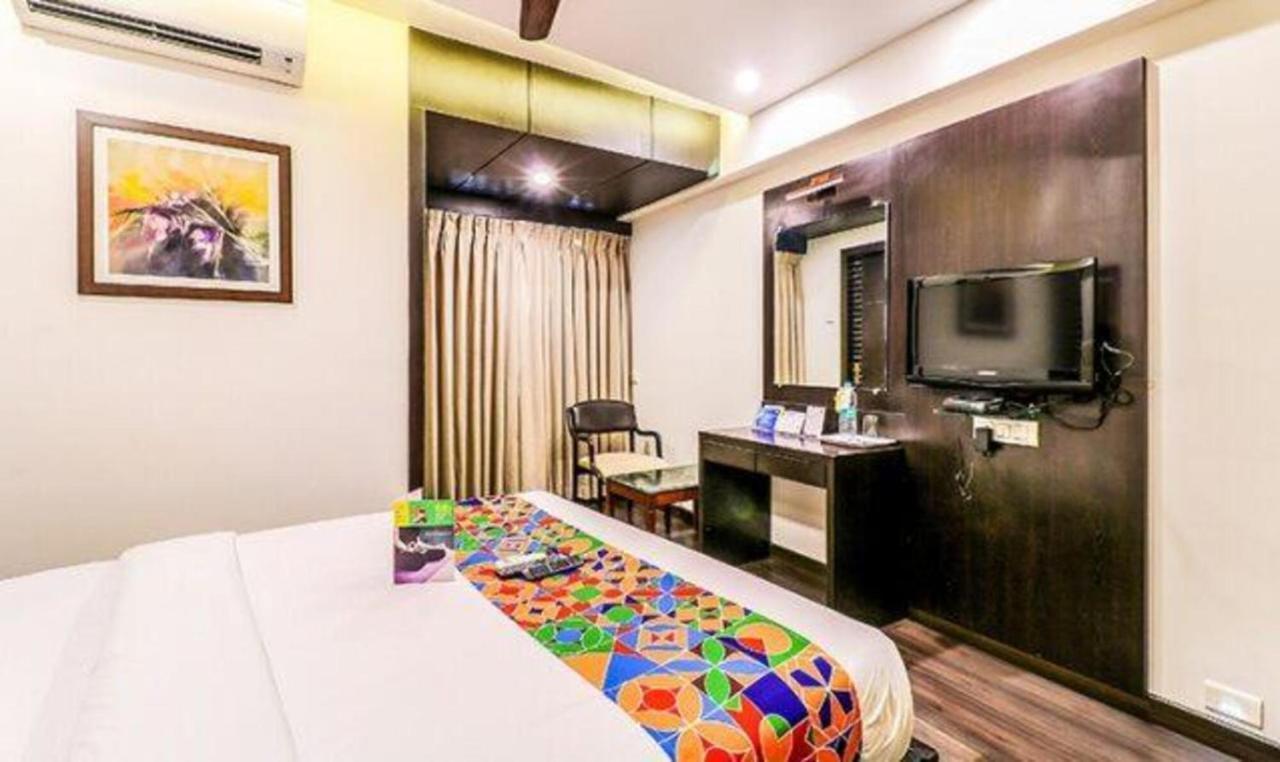 OYO 13105 Hotel Blue Diamond Turambhe Exterior foto